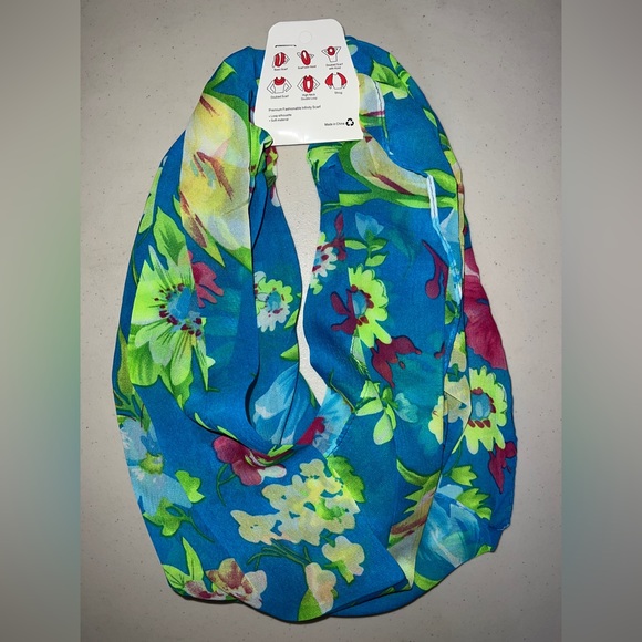 💐 NWT! Bright Colored Sheer Infinity Scarf - Picture 3 of 5